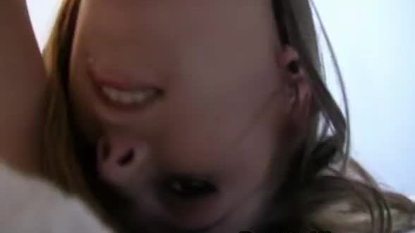 Blonde webcam girl fucking pussy so hard